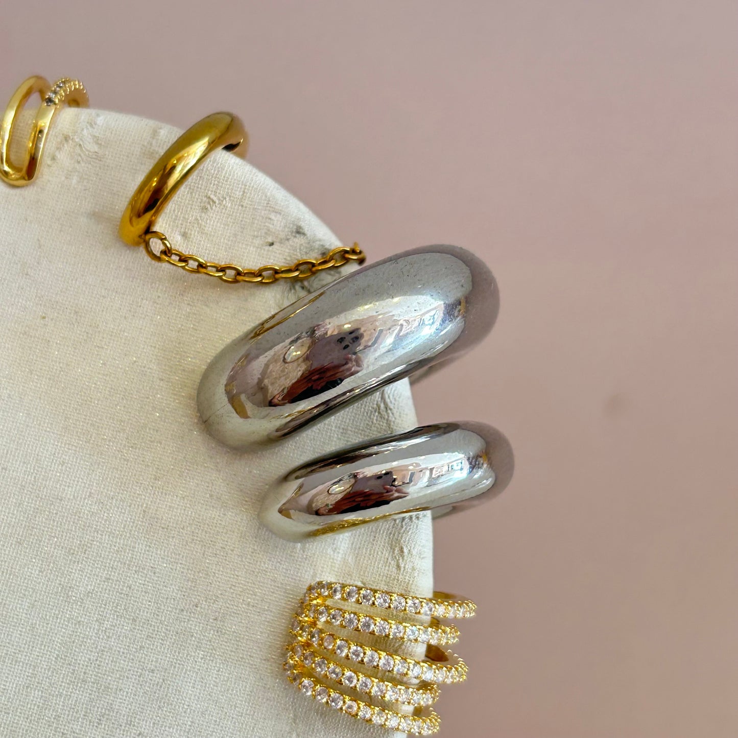 Earcuff semi donut