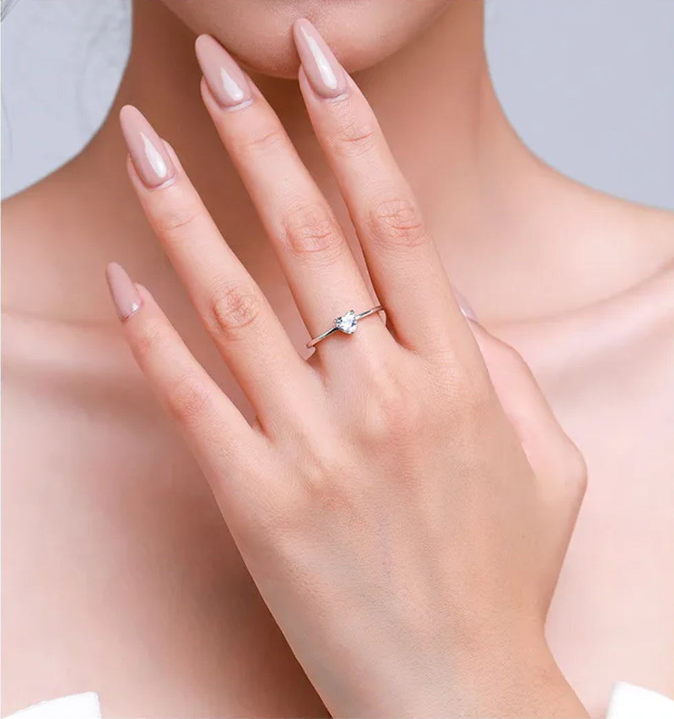Anillo de corazón banda lisa