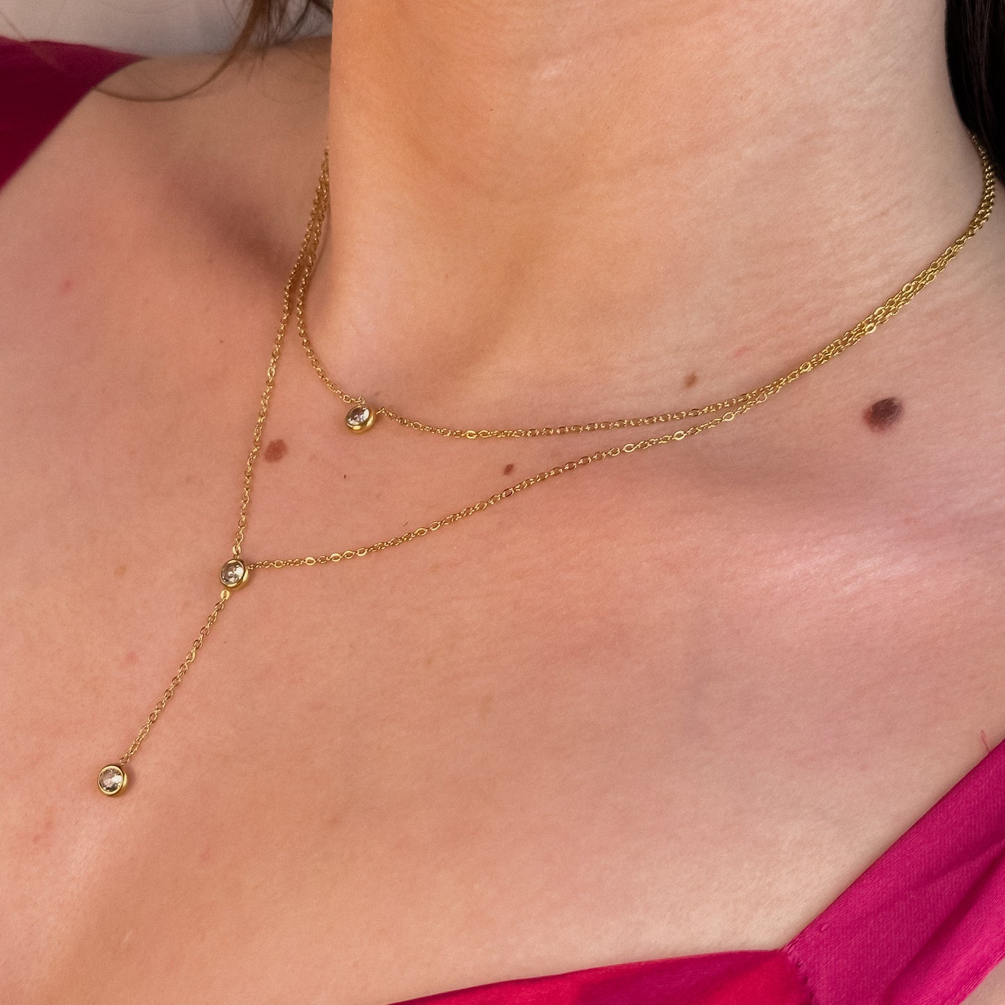 Cadena de escote con balines de brillo