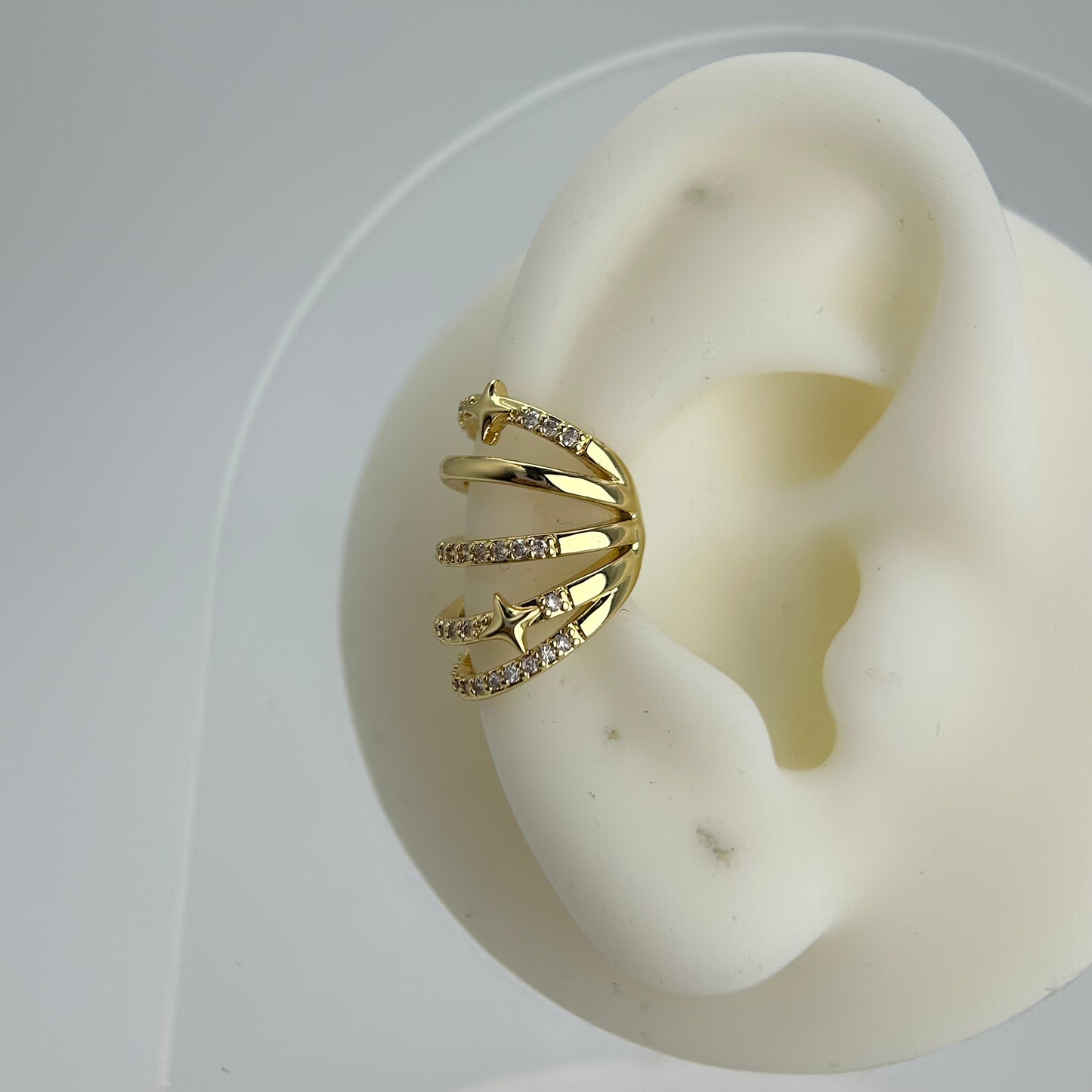 Earcuff 5 lineas de zirconias con destello