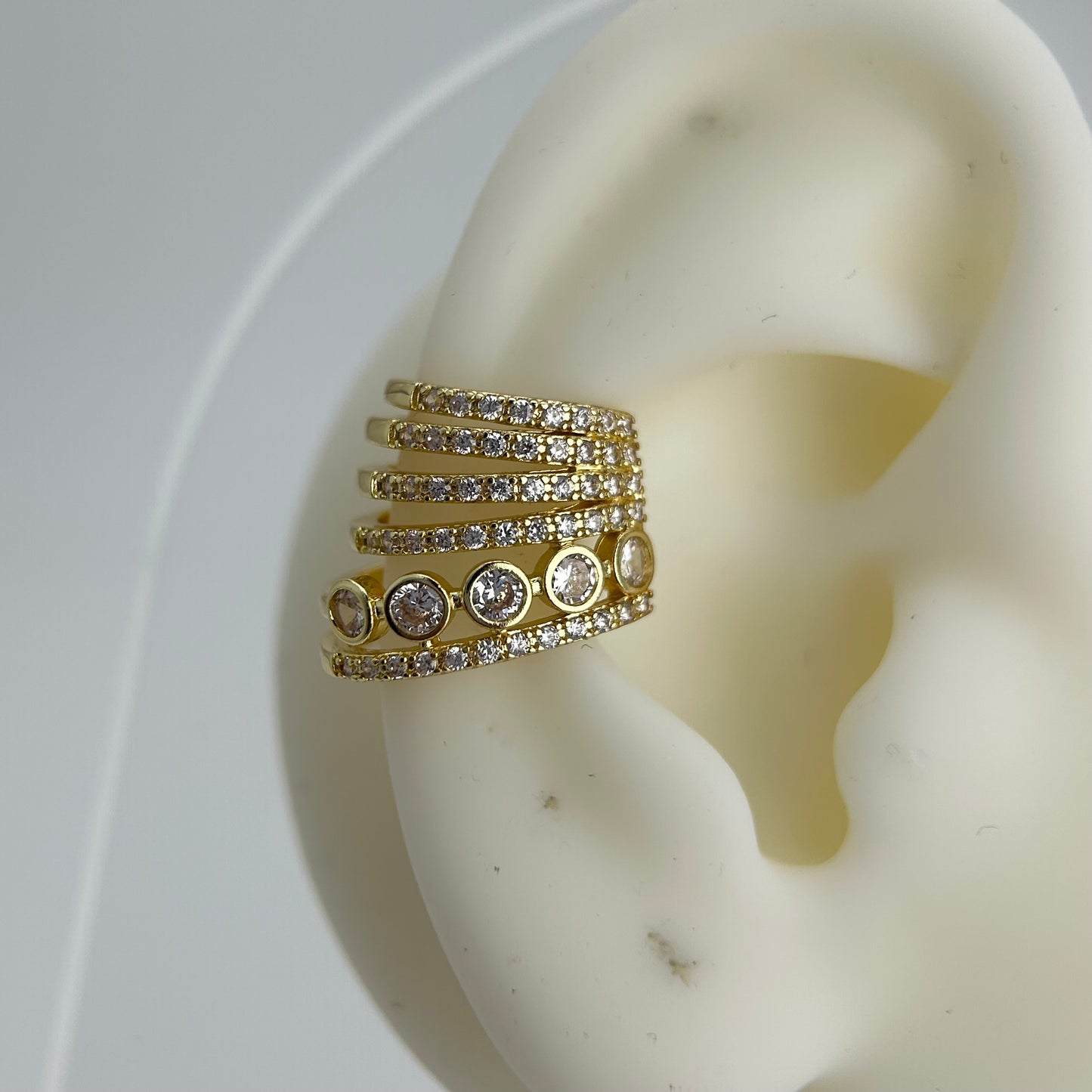 Earcuff 6 líneas de zirconia