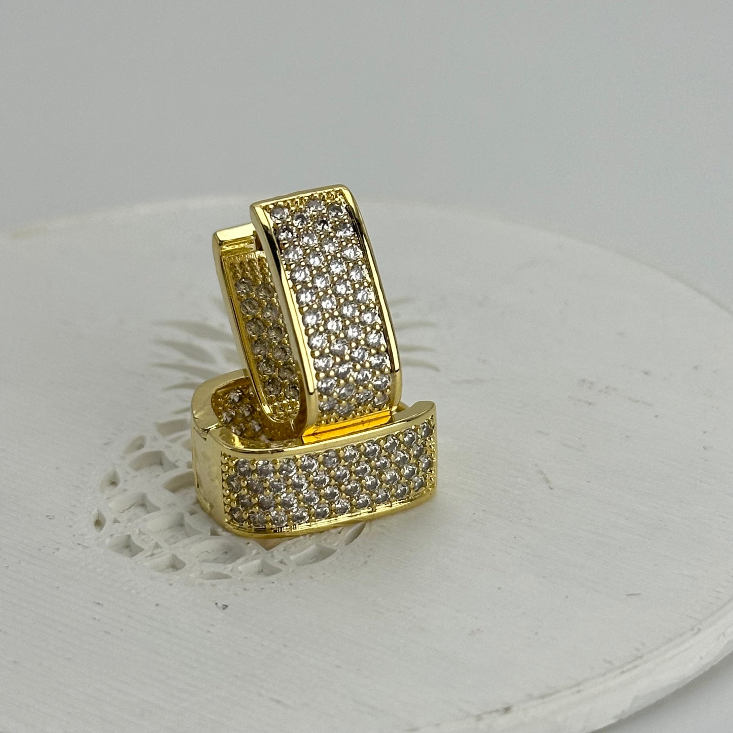 Argolla ancha zirconia