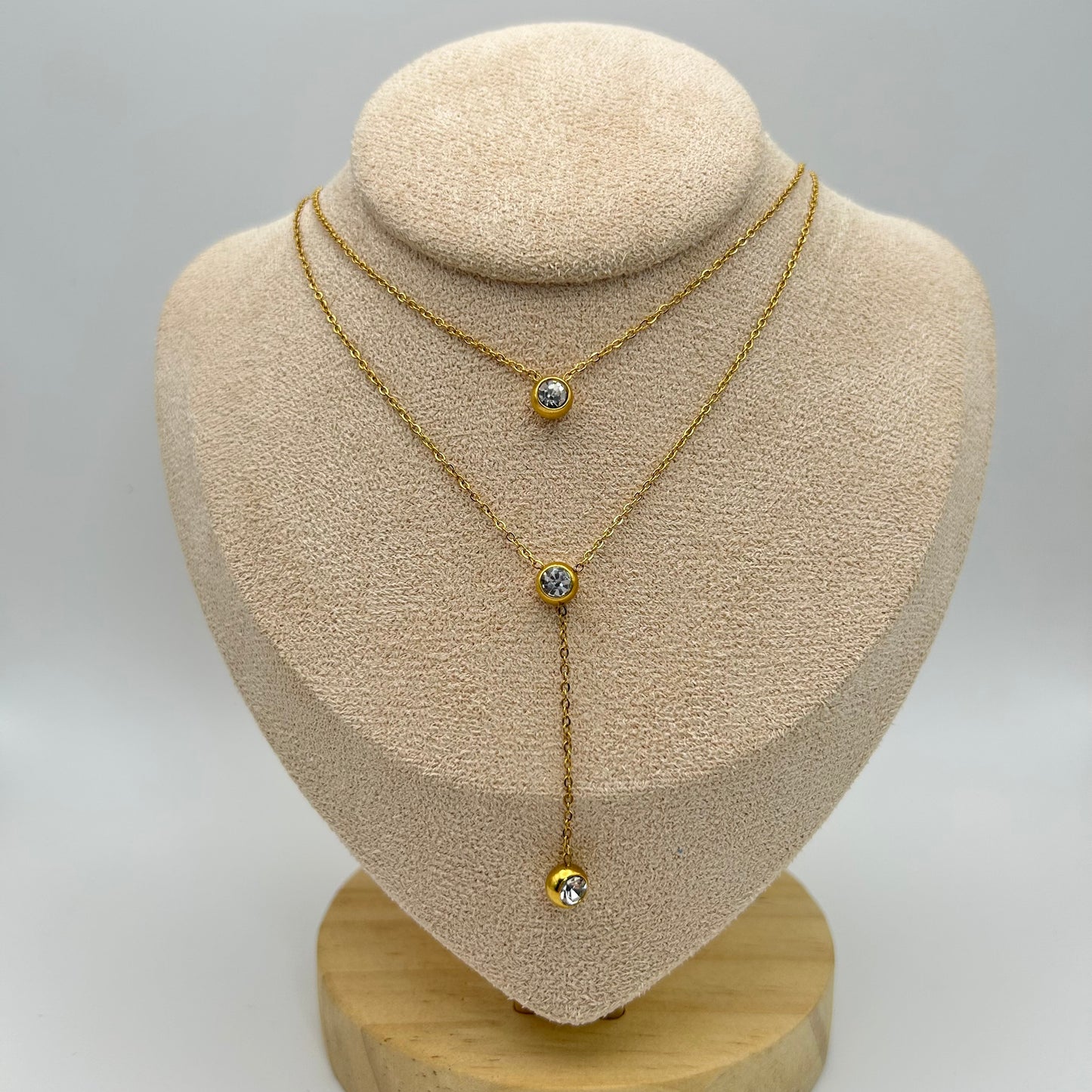 Cadena de escote con balines de brillo