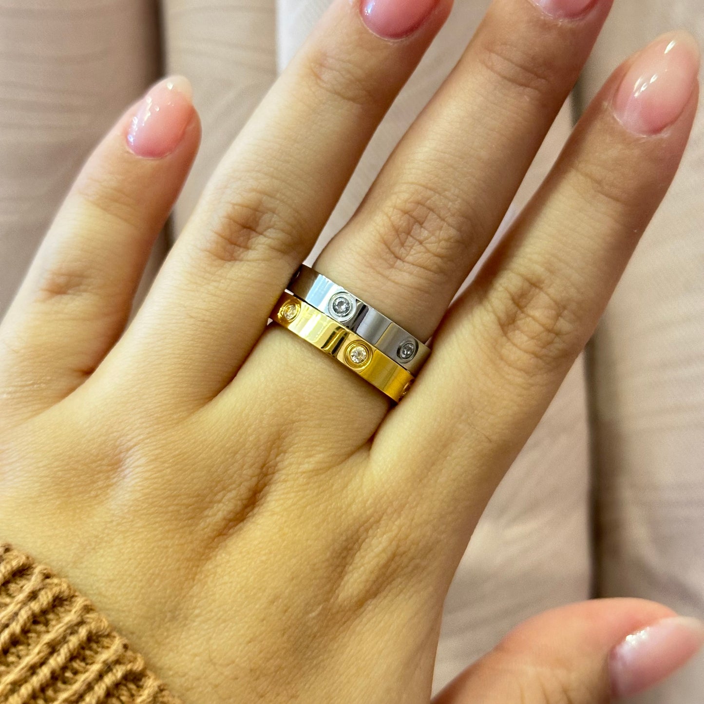 Anillo tipo love Cartier
