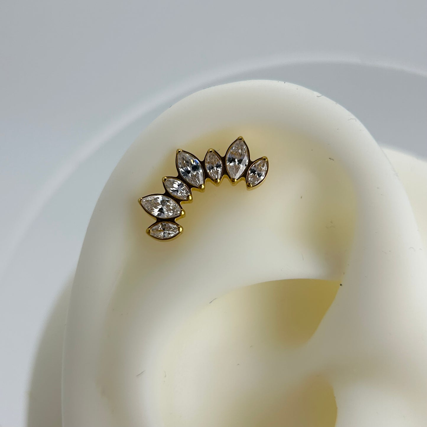 Piercing titanio individual corona de 7 hojas