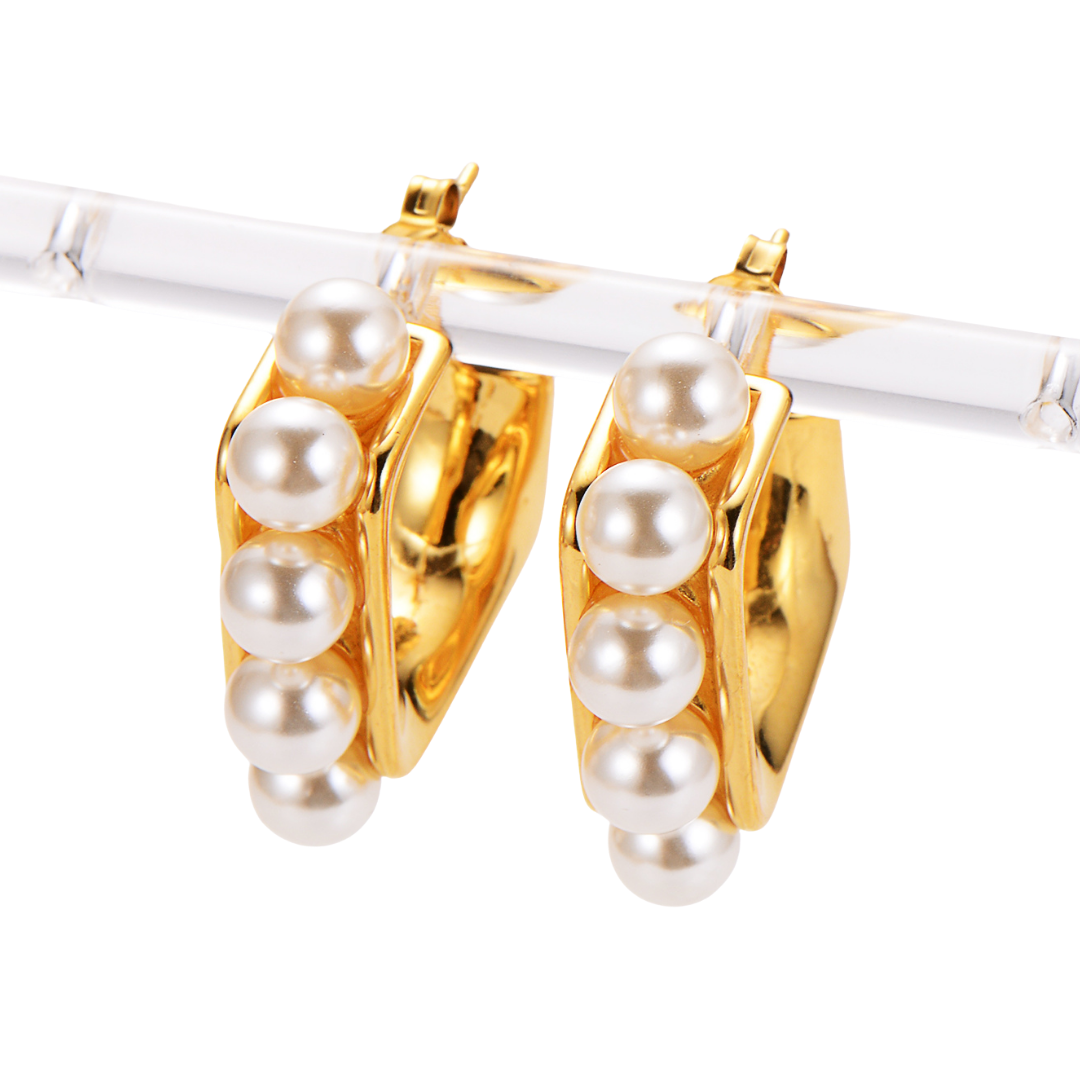Semi hoop cuadrada con perlas