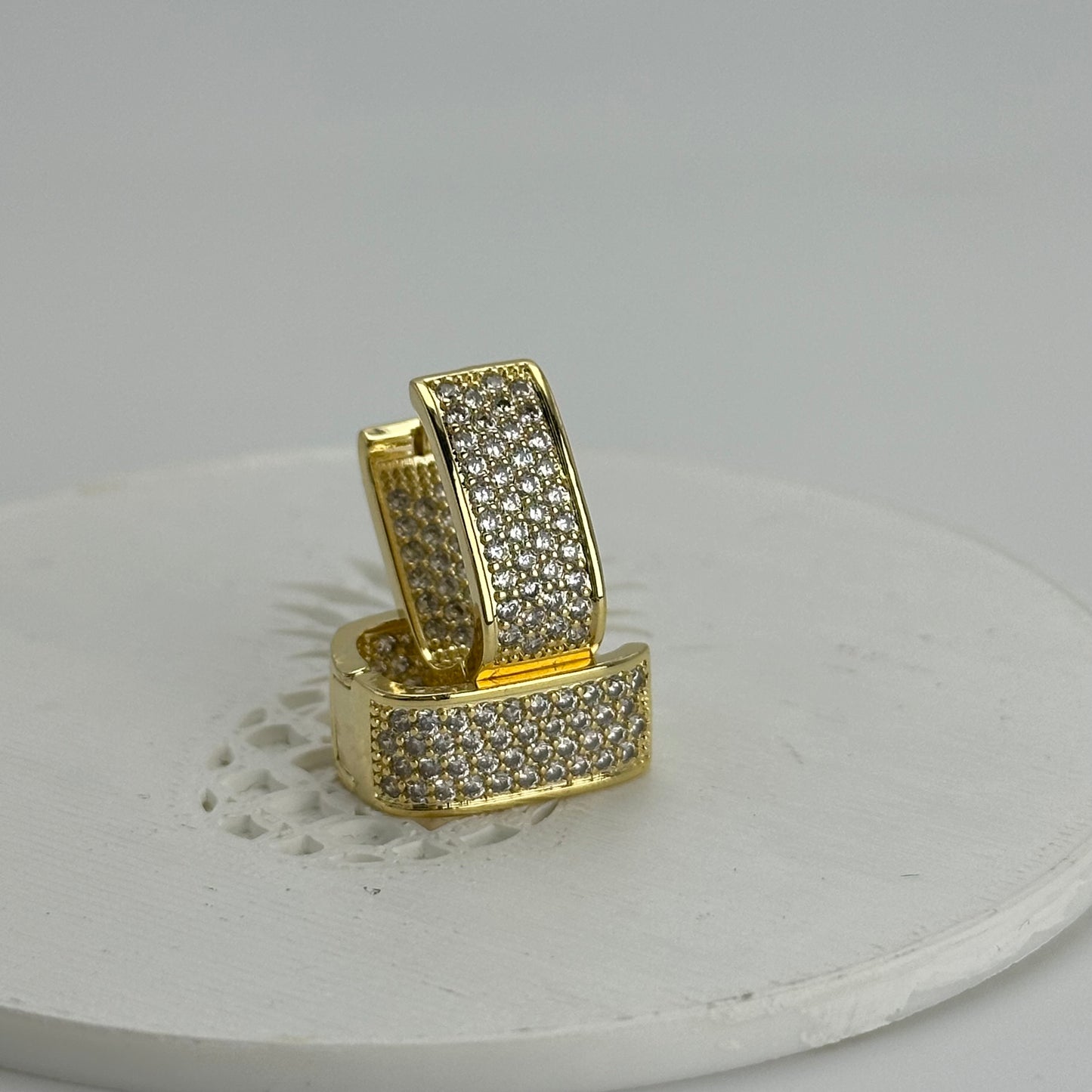 Argolla ancha zirconia