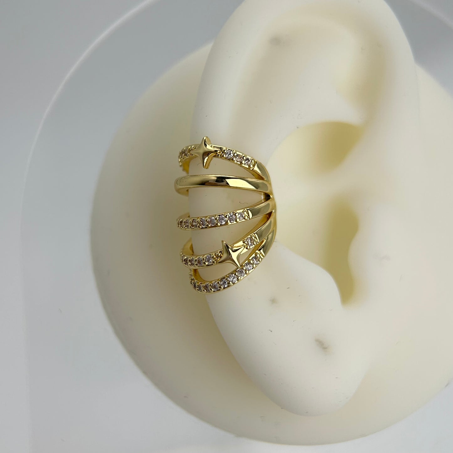 Earcuff 5 lineas de zirconias con destello