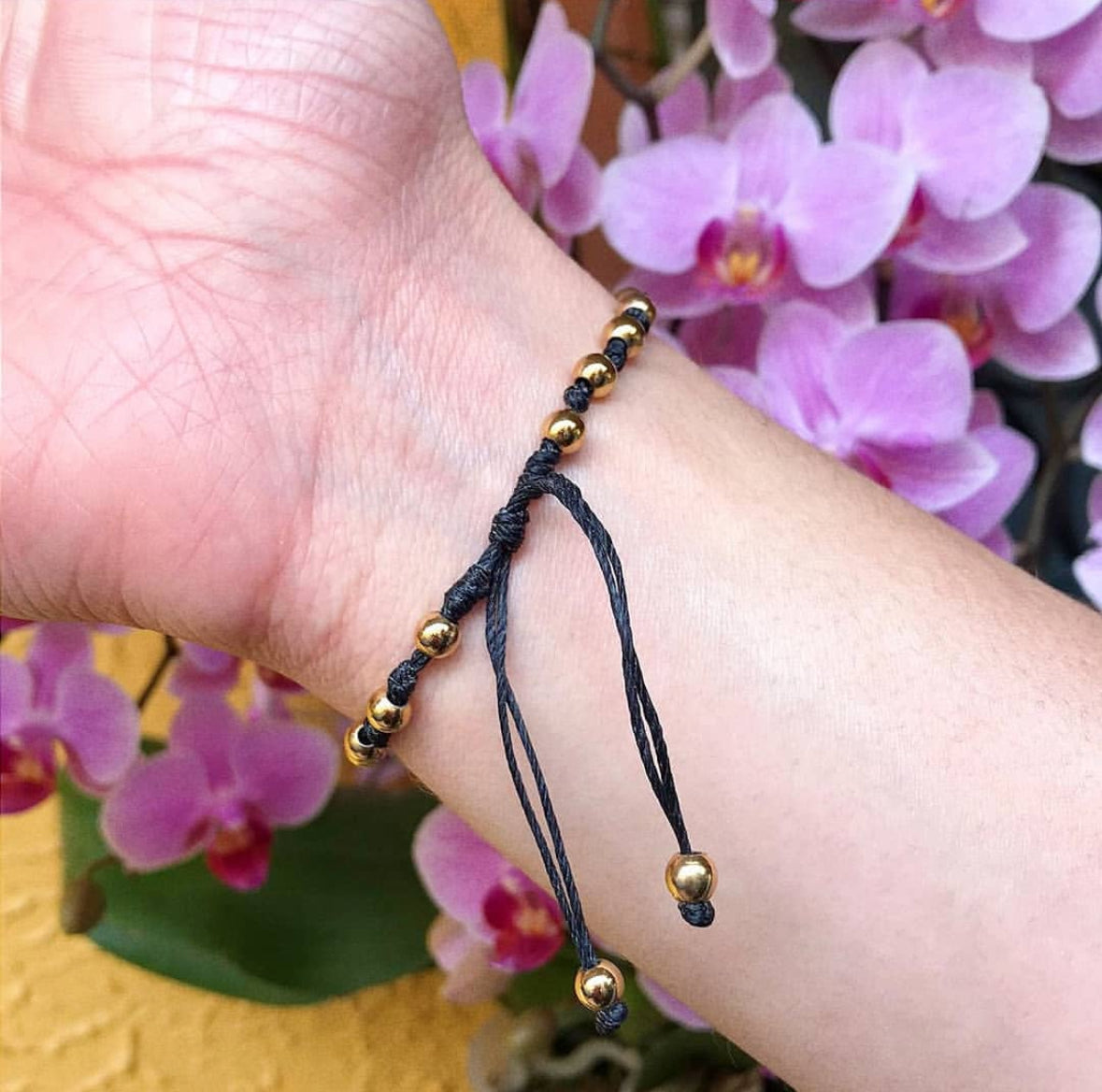 Pulsera balines y nudos