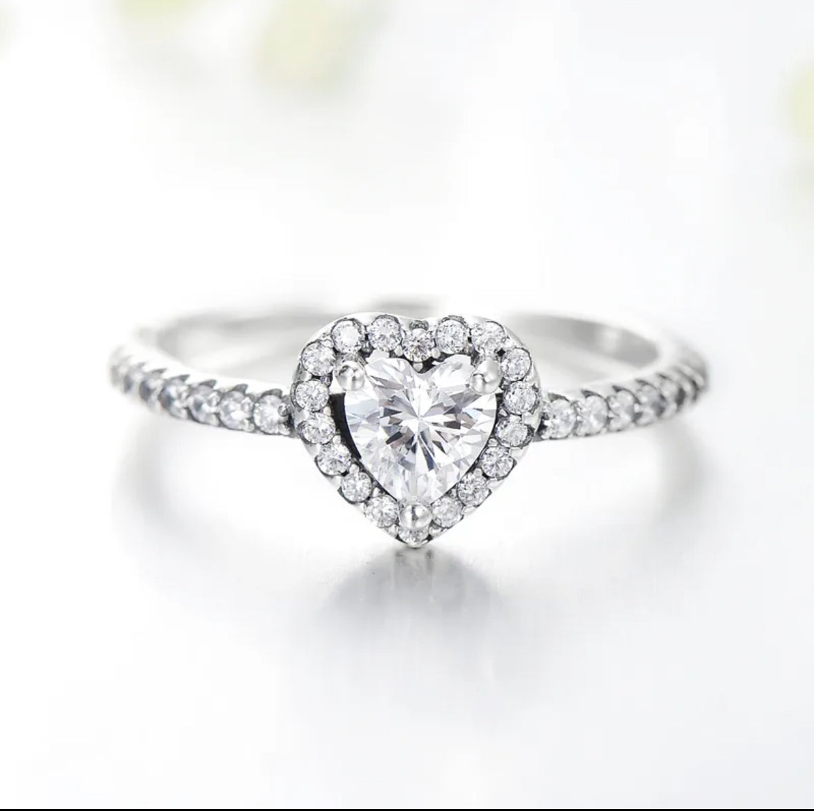 Anillo corazón estilo Pandora