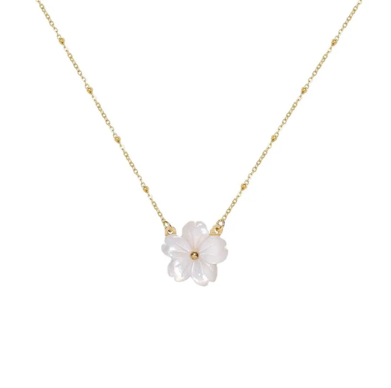 Cadena de flor blanca