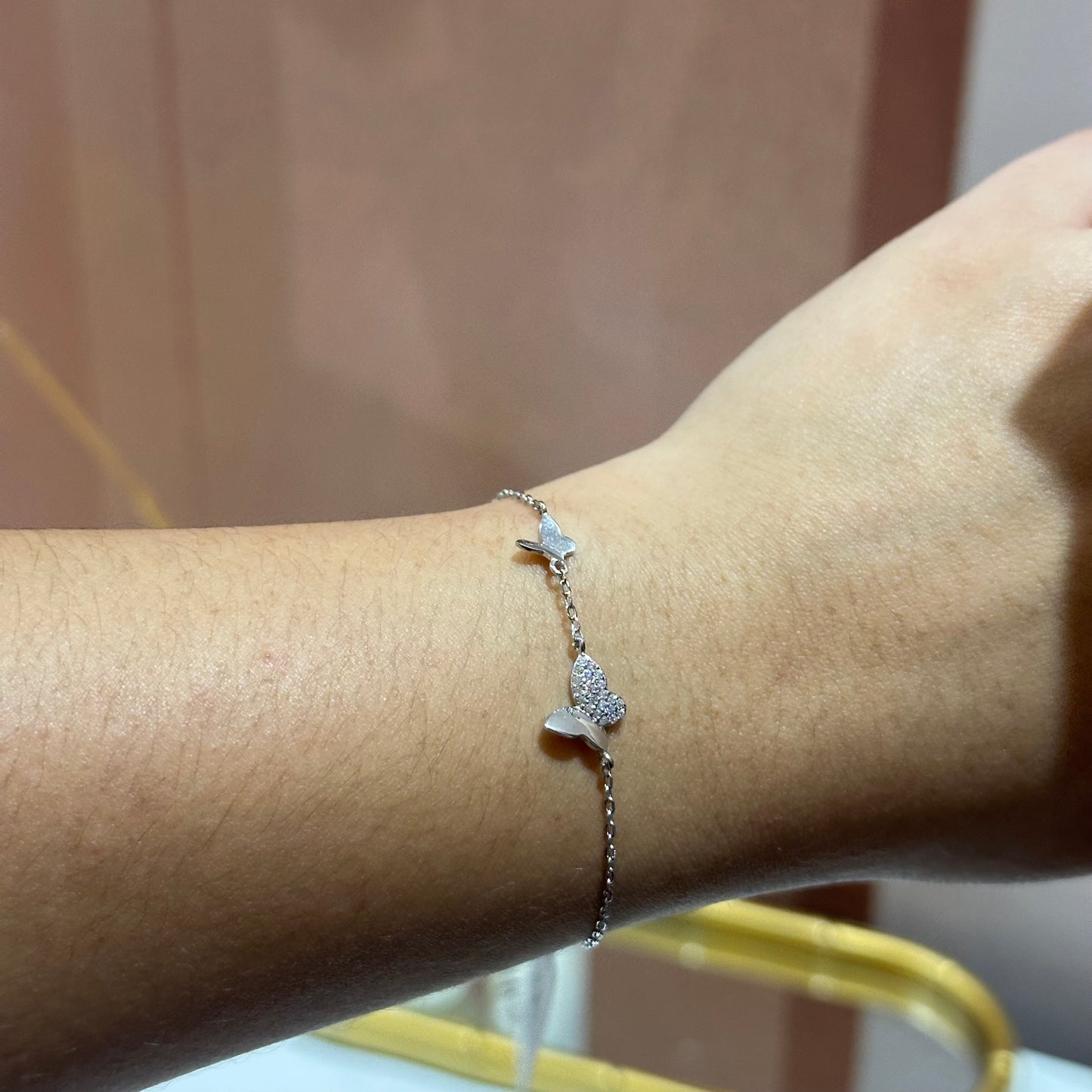Pulsera de doble mariposa
