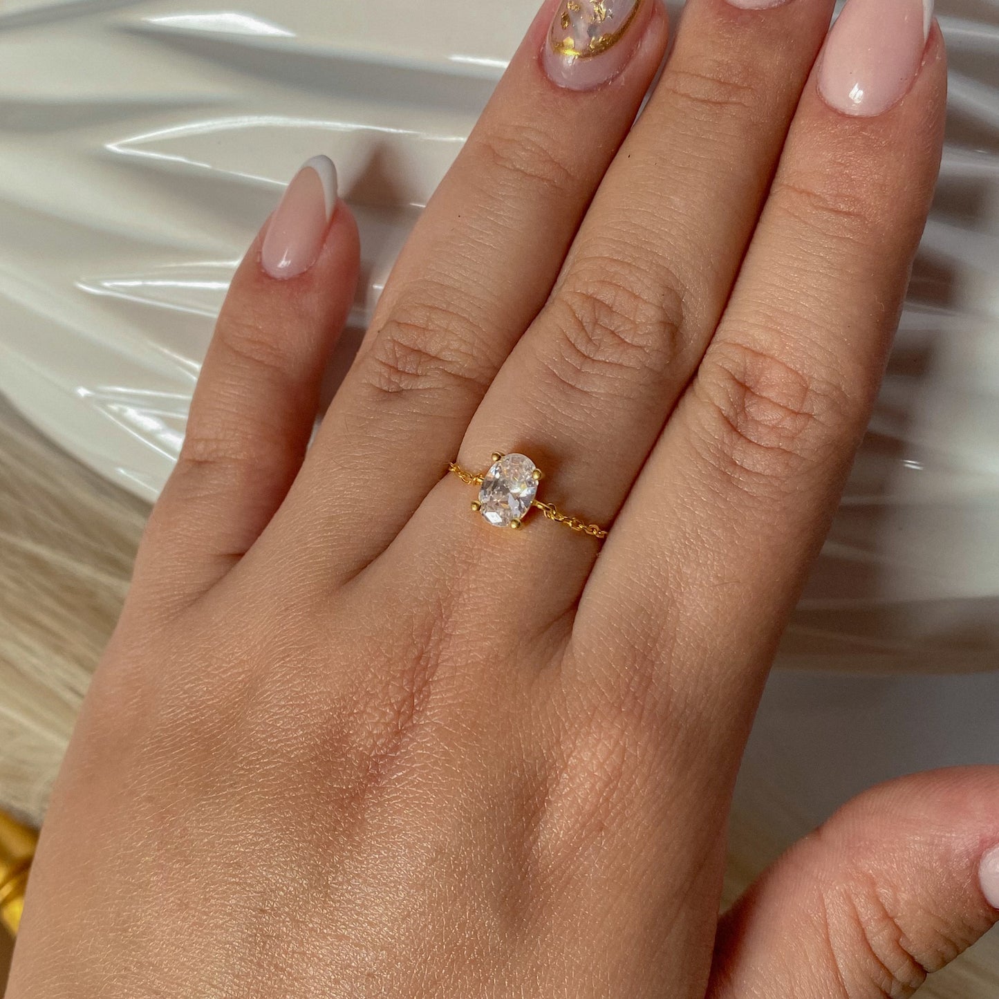 Anillo de piedra ajustable