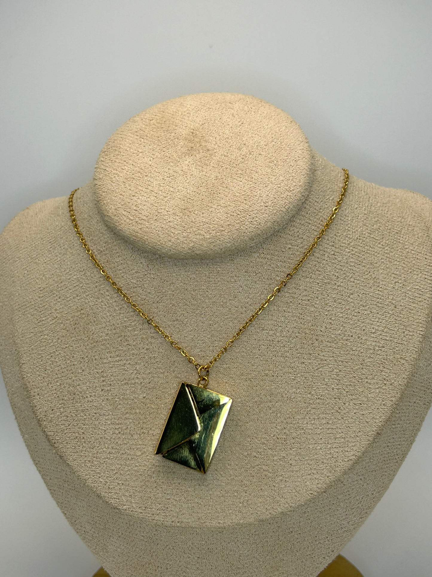 Love Letter Chain 💌