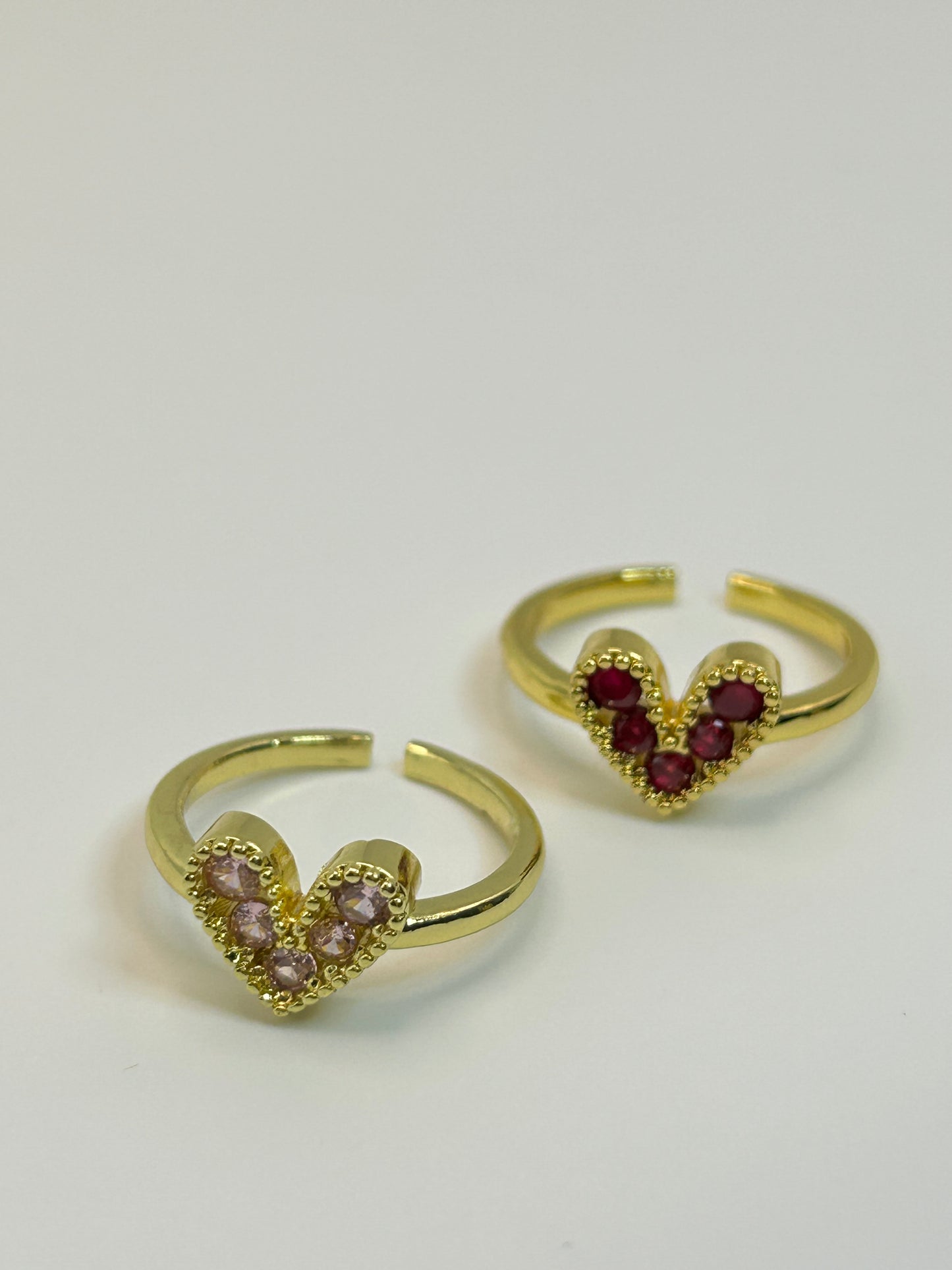 Anillo Corazón con Tres Zirconias❤️