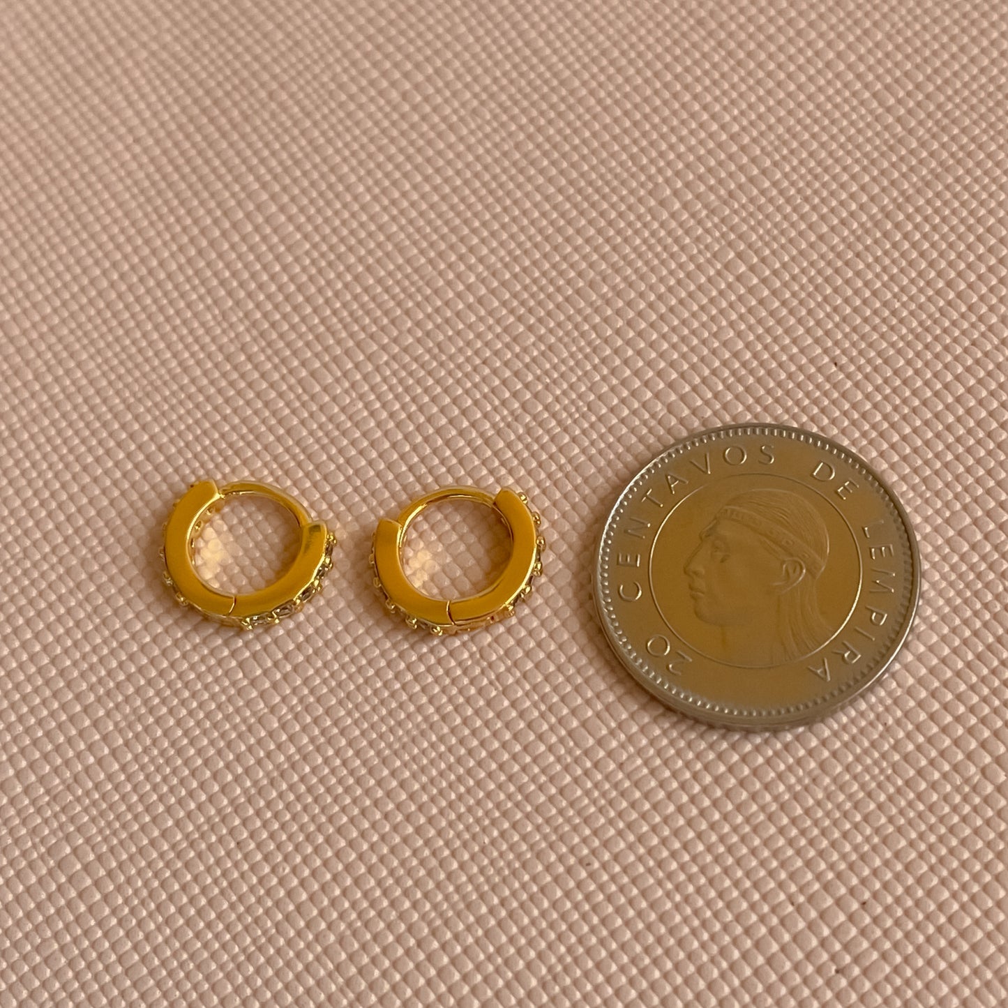 Huggies zirconias