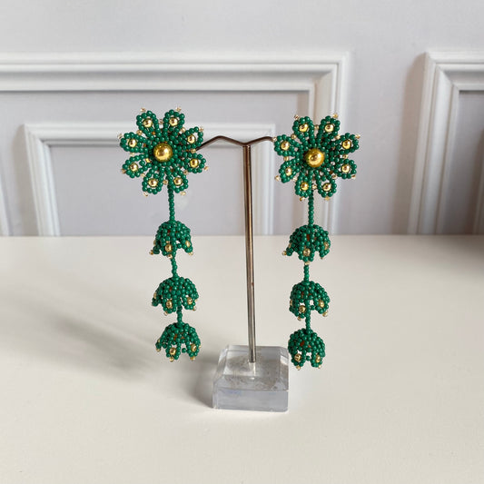 Aretes verdes tejidos