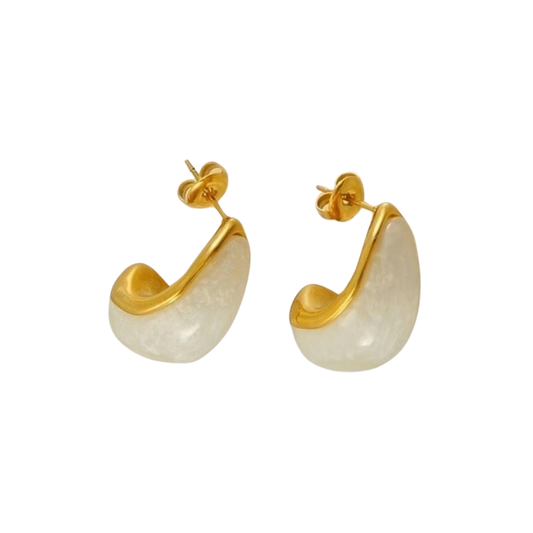 Aretes de gota blanca