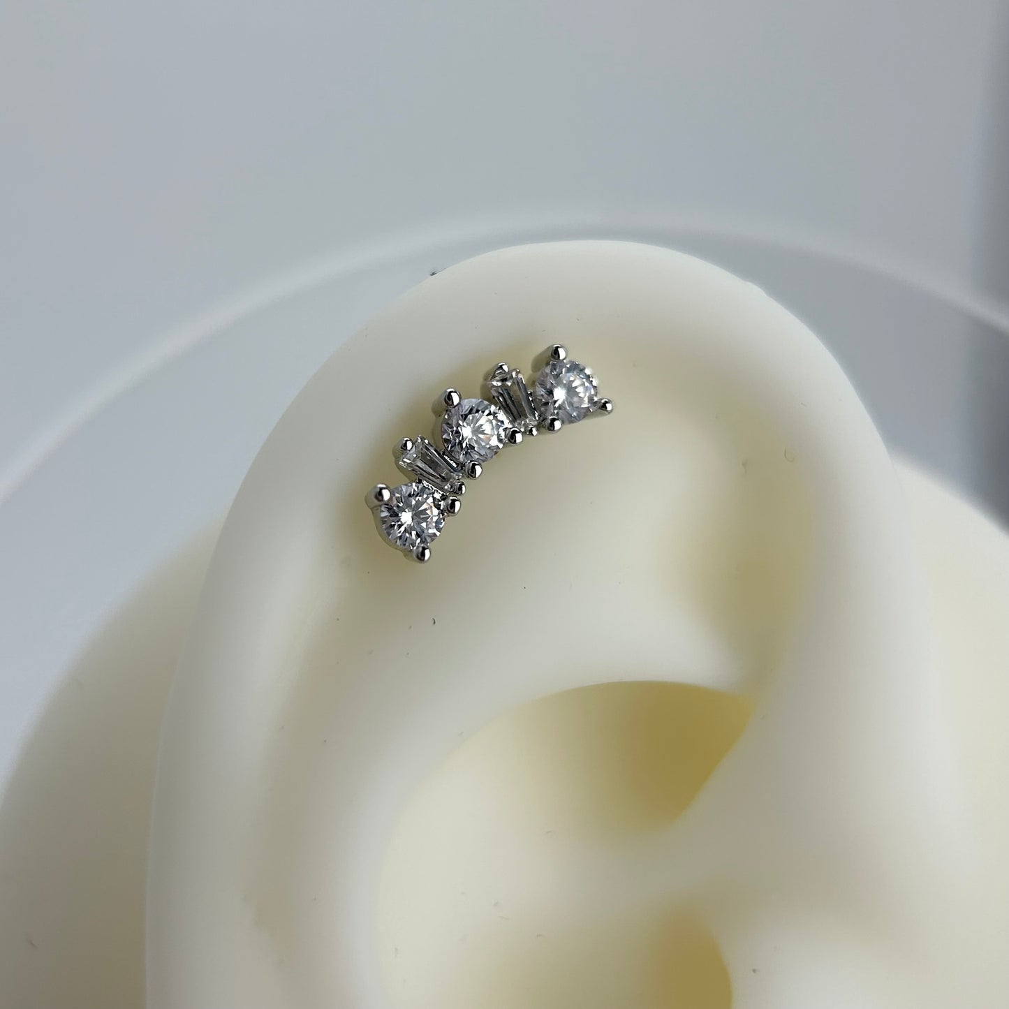 Piercing individual helix zirconia redonda con rectangular