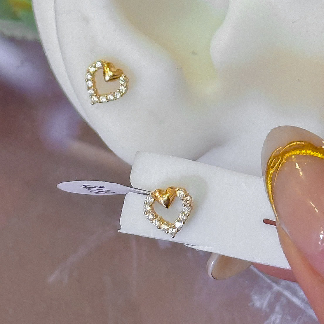 Oro 18K corazón con zirconia