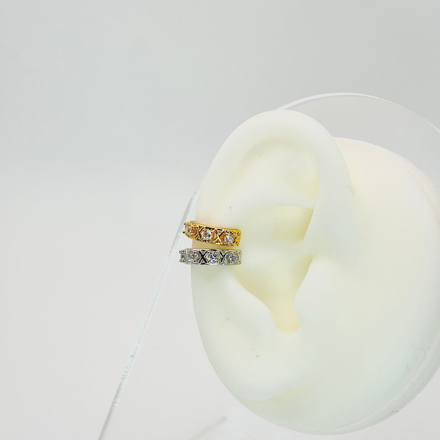 Earcuff x con zirconia