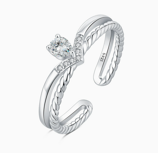 Anillo doble con piedra central