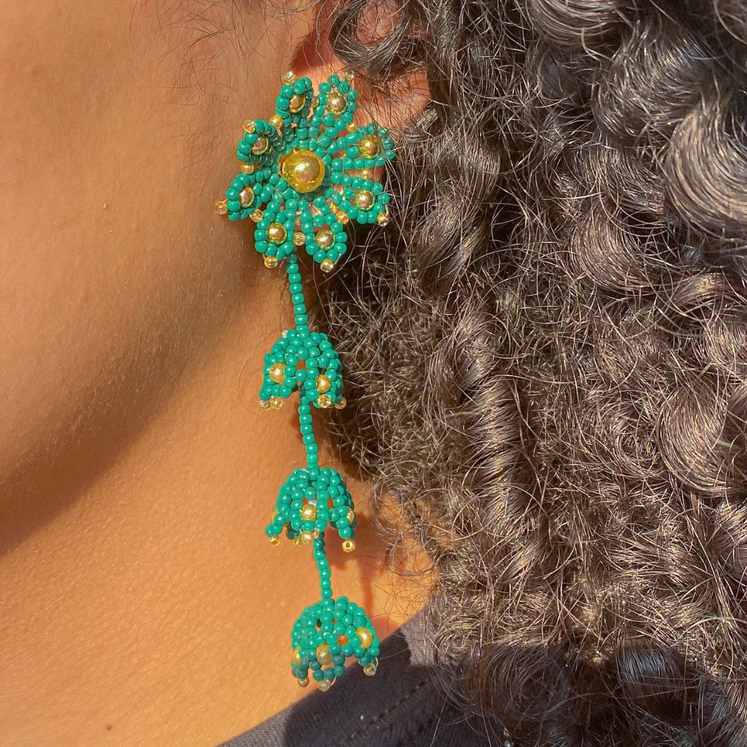 Aretes verdes tejidos