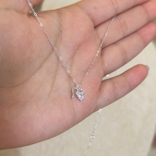 Cadena de plata corazón con llave