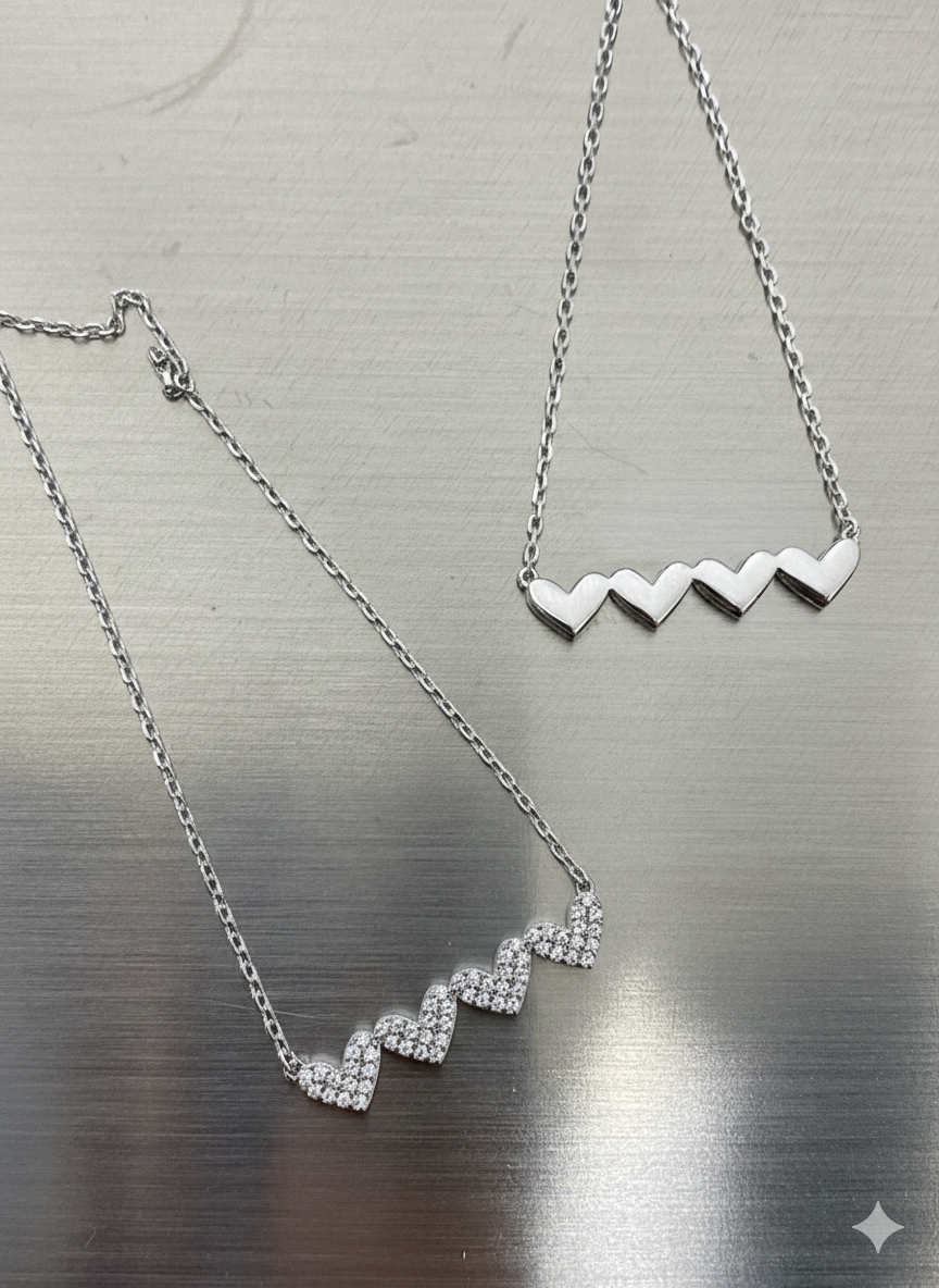 Cadena de Cuatro Corazones con Zirconias 💕