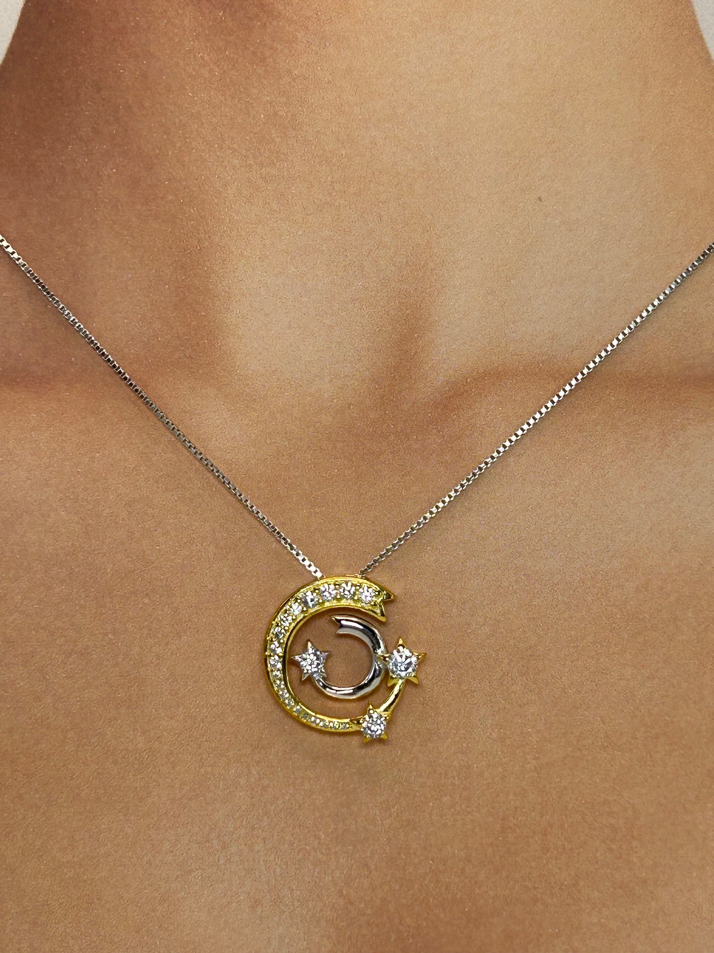 Cadena Dorado con Plateado Luna y Estrellas