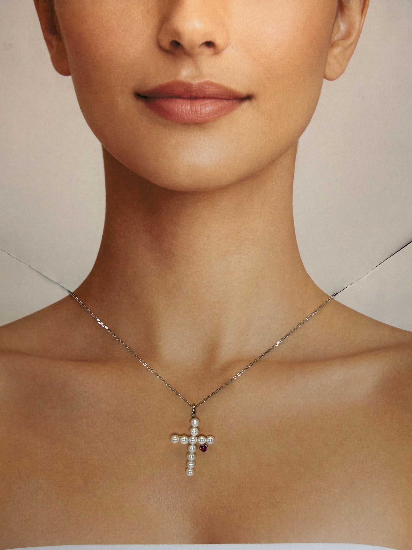 Cadena de Cruz de Perlas y Zirconia Roja ✨