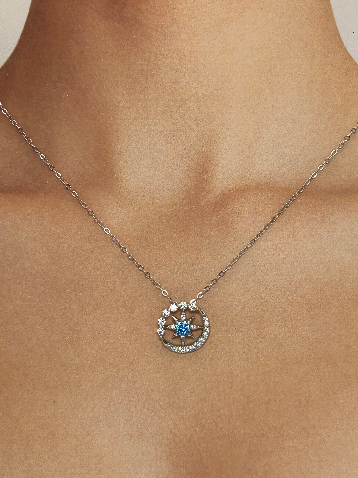 Cadena de Plata Destello Azul con Aro de Zirconias✨