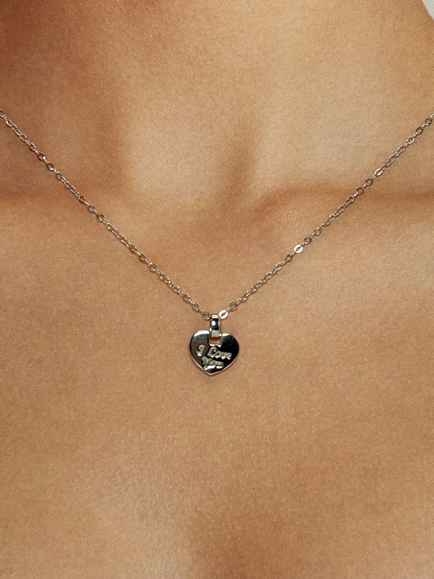 Cadena Medalla de Corazón con Grabado🤍