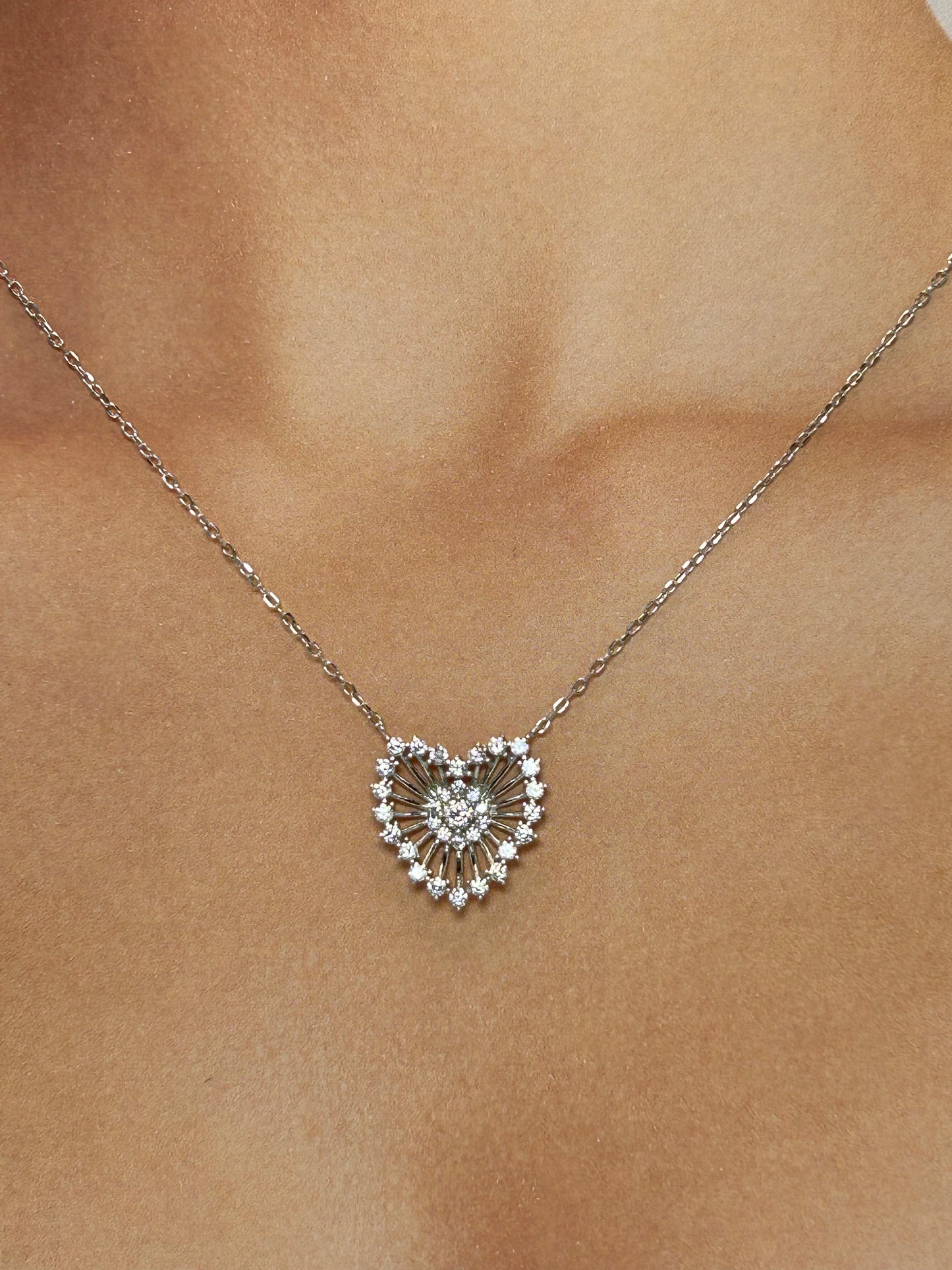 Cadena de Corazón con Explosión de Zirconias💖