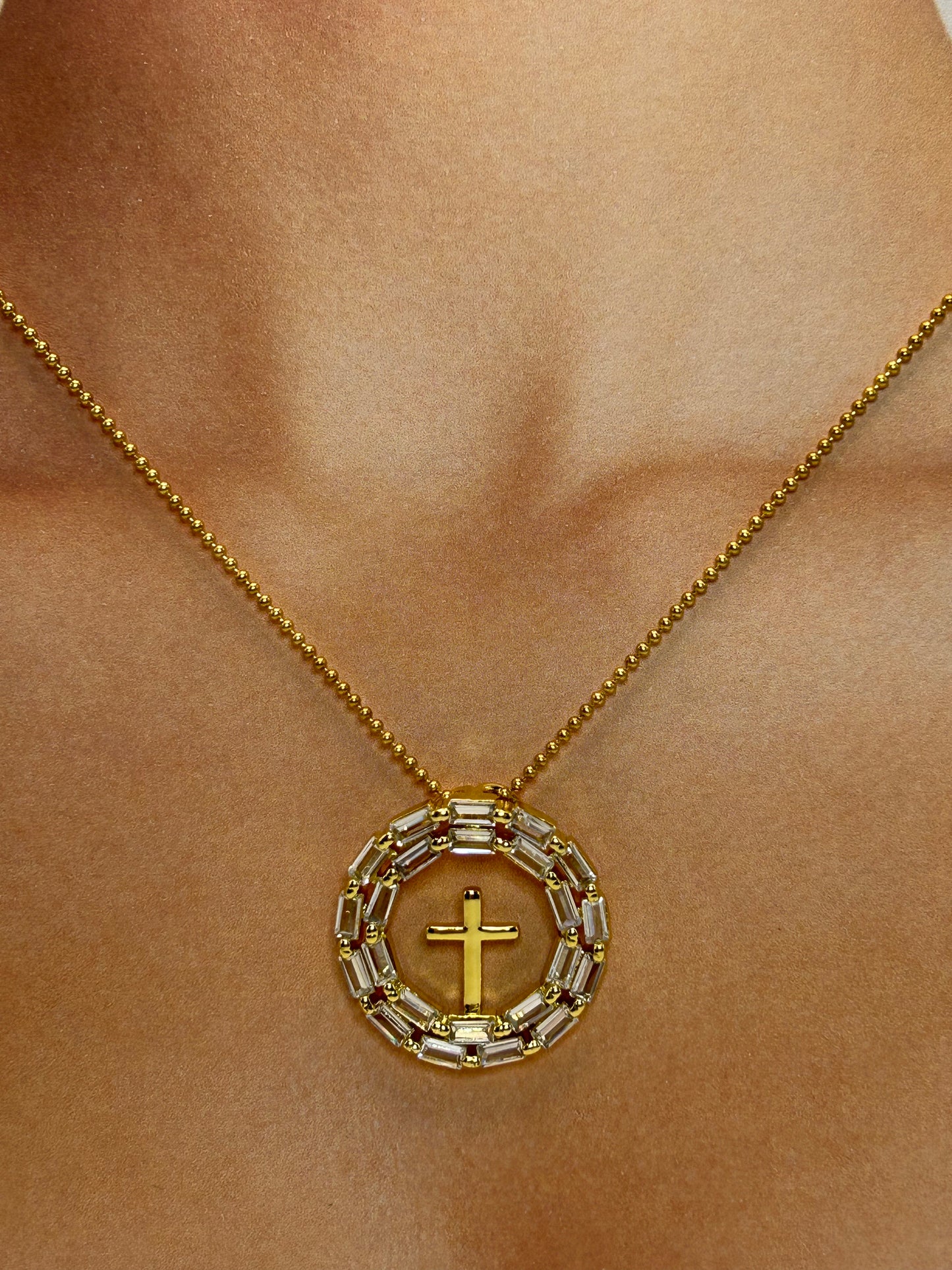 Cadena de Cruz con Aro de Zirconias ✨