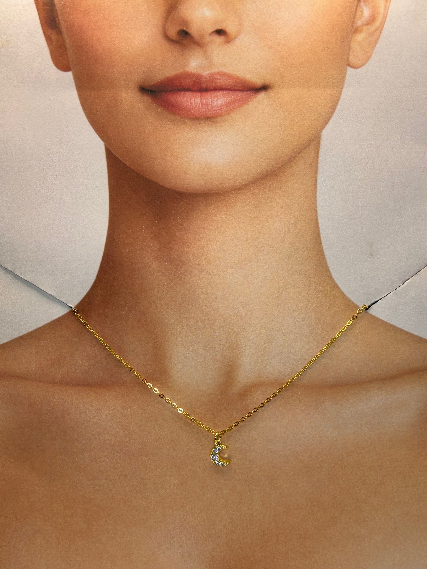 Cadena Dije de Luna con Zirconias 🌙
