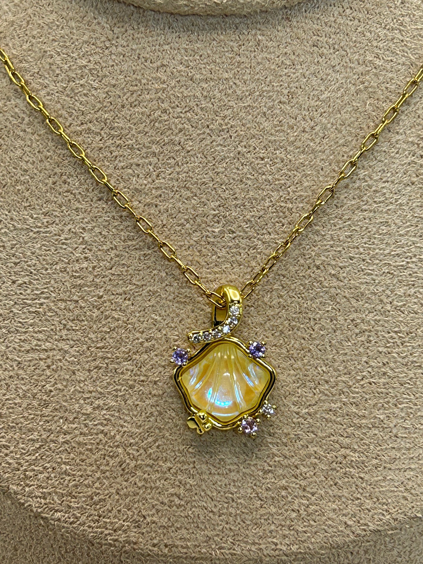 Cadena Dije de Concha con Zirconias 🐚
