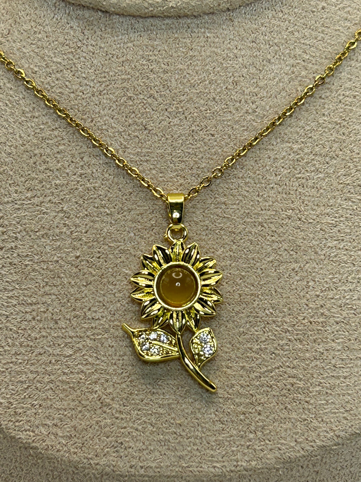 Cadena Dije de Girasol🌻