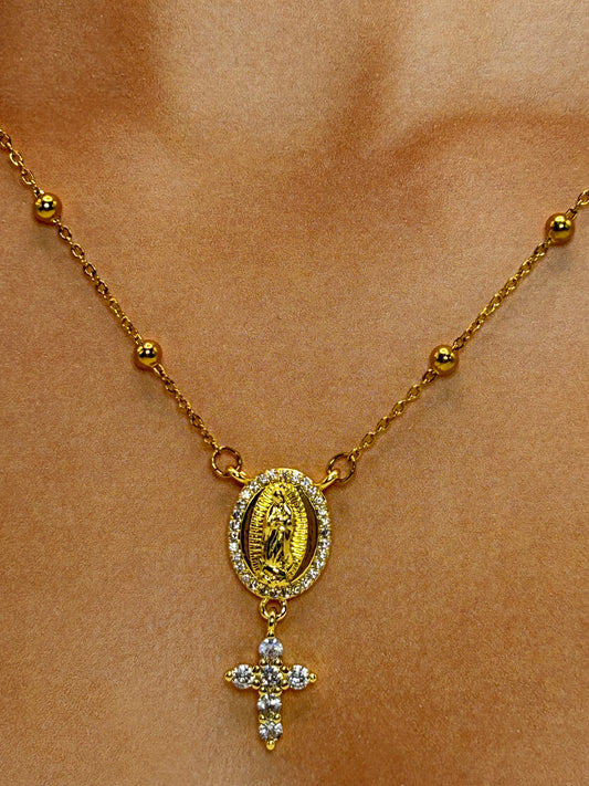 Cadena con Dije de La Virgen y Zirconias✝️