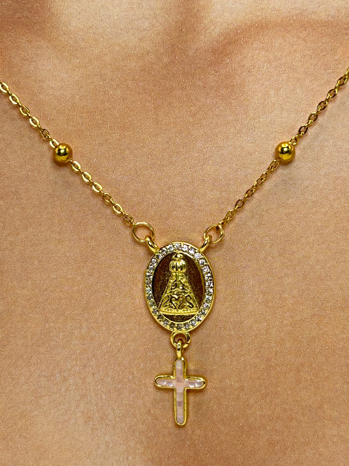 Cadena con Cruz Rosada ✝️