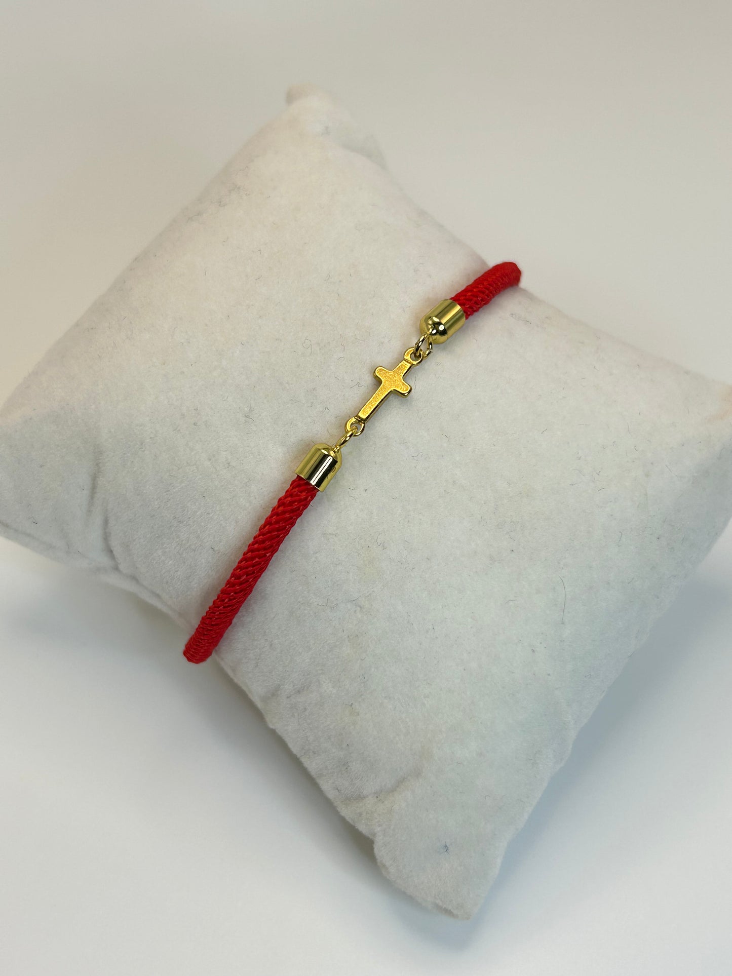 Pulsera de Cordón con Cruz✝️