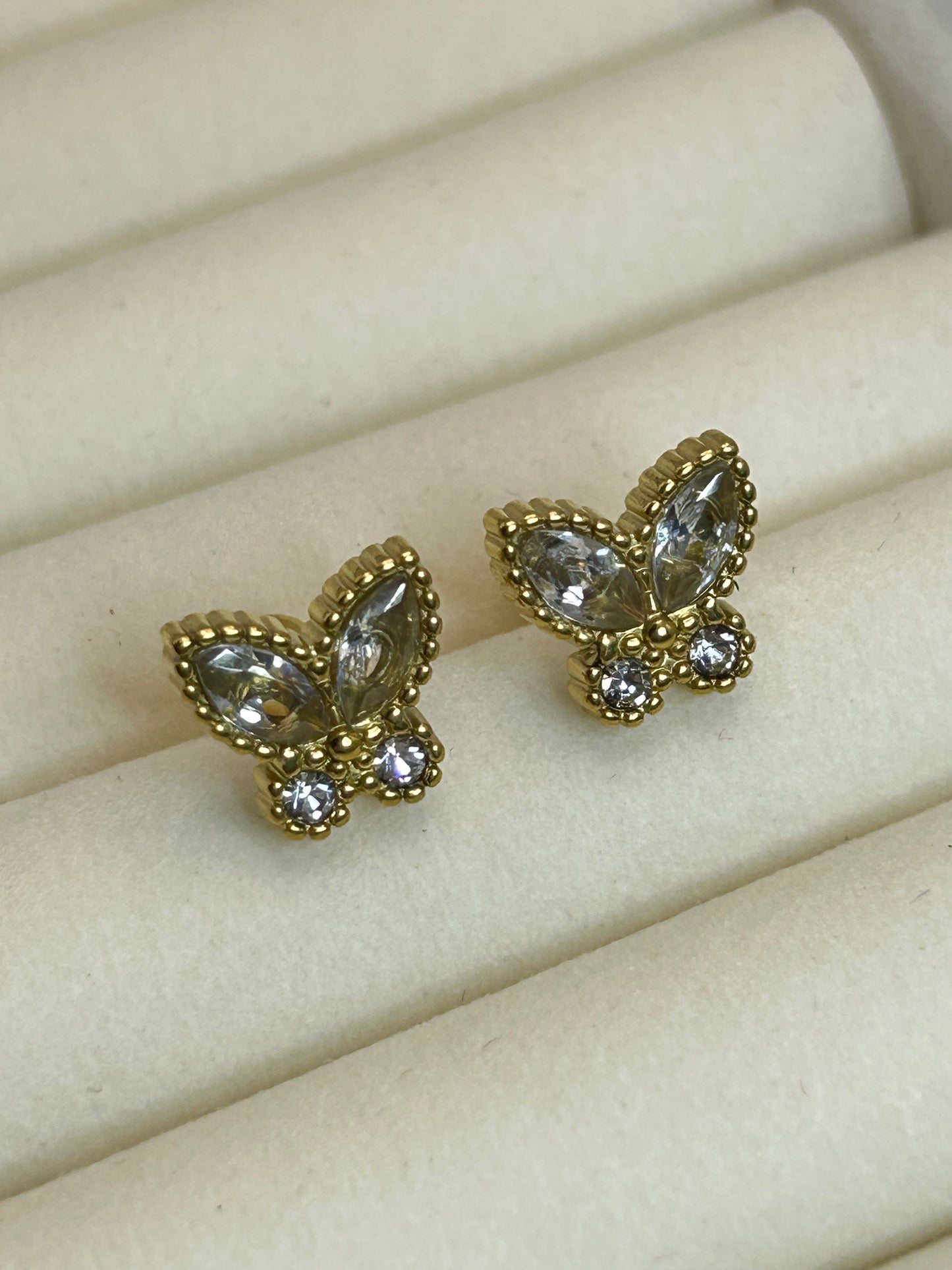 Piercing Mariposa de Cristal 🦋