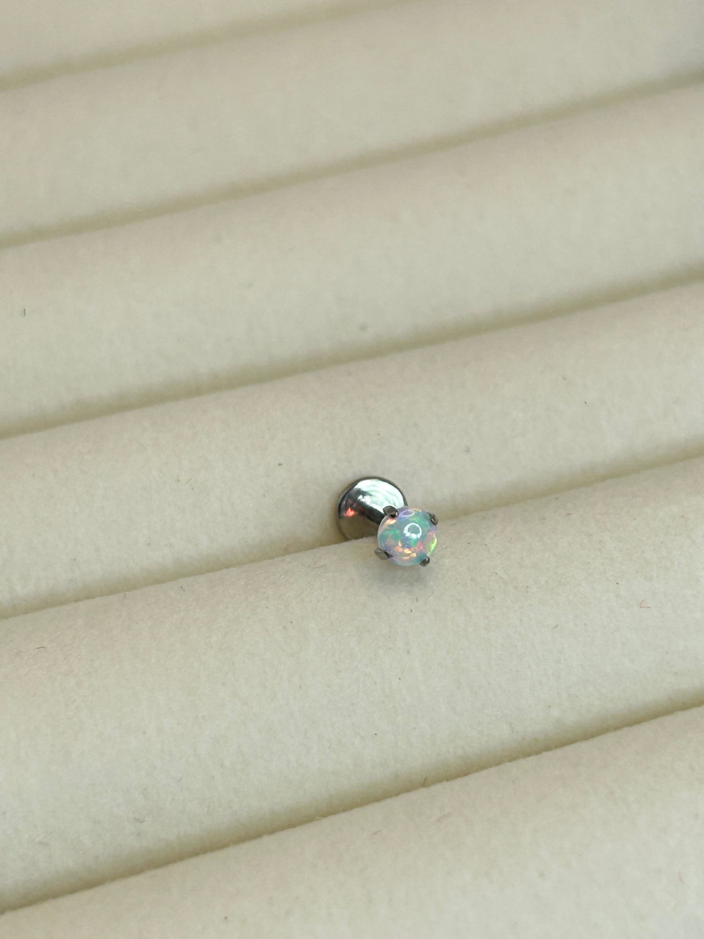 Piercing Titanio Individual Diamantito 2 mm ✨