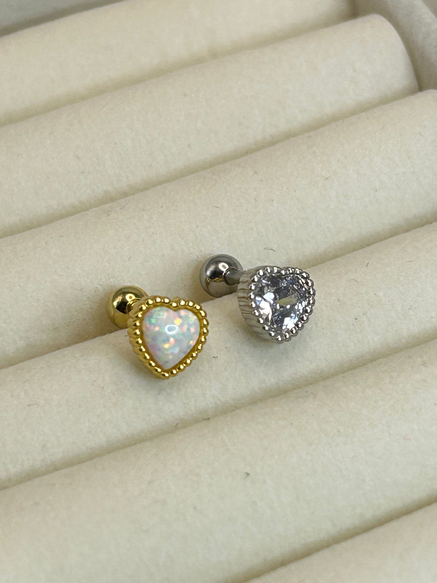 Piercing Corazón Plateado🤍