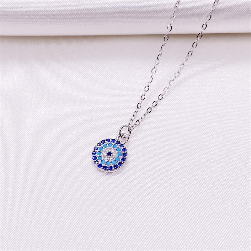 Cadena ojo azul