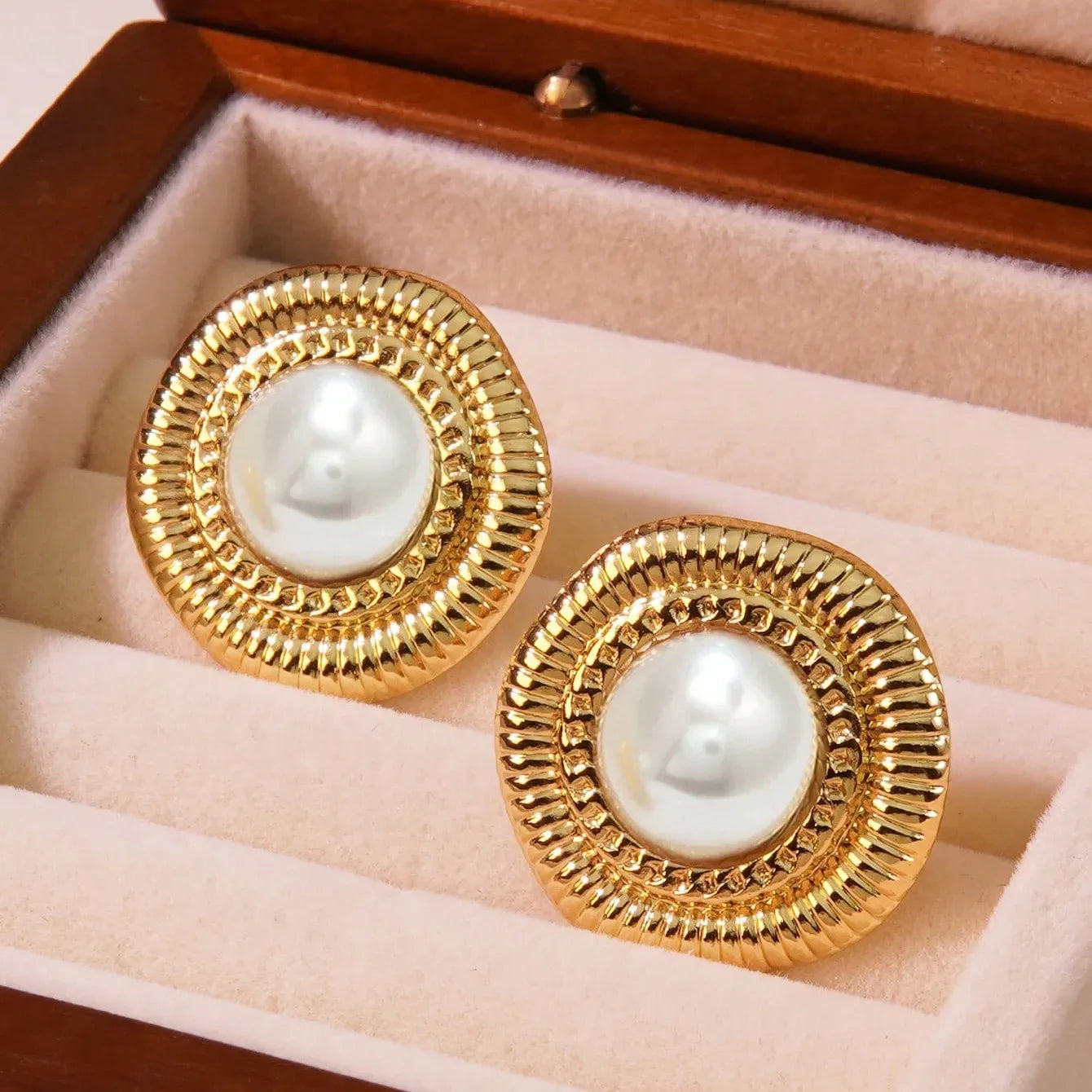 Aretes Halo Pearl 🤍